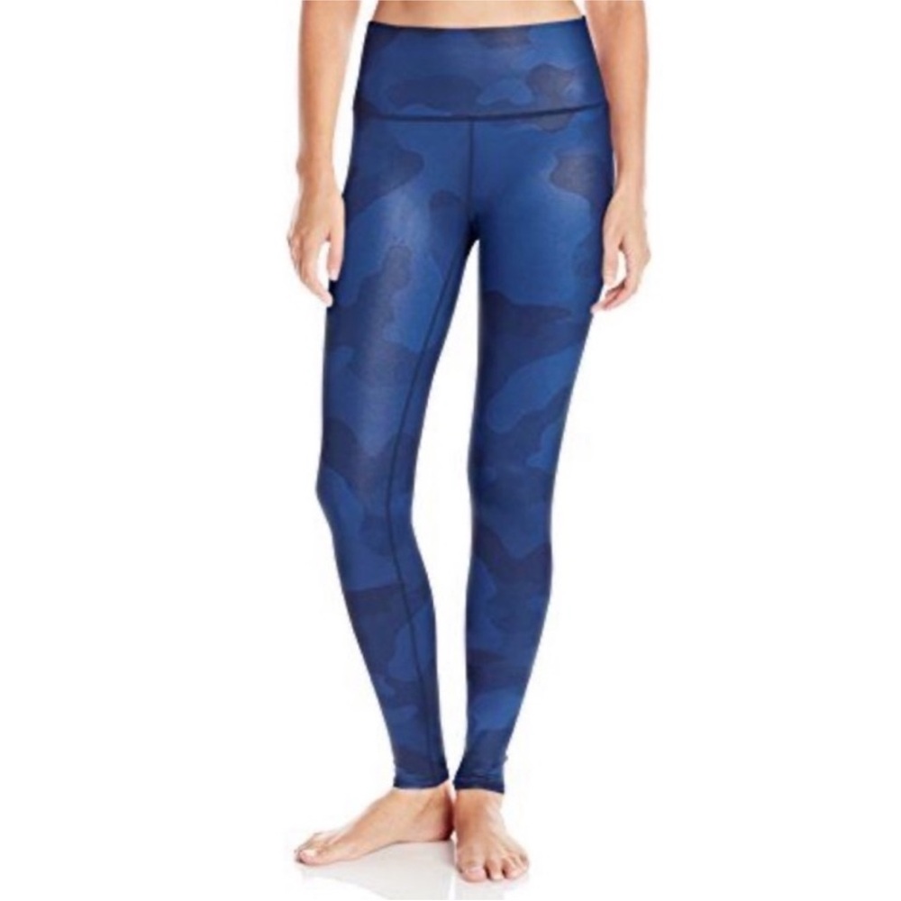 NWT Alo Yoga Airbrush Leggings navy blue camo